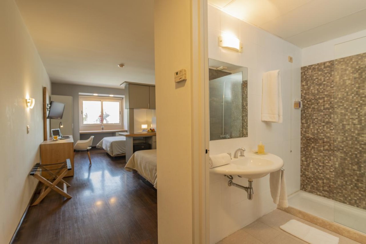 HATHOR HOTELS MENDOZA photo 3