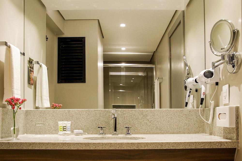 Mercure Curitiba Batel photo 2