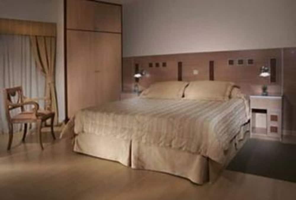 CONDOR SUITES APART HOTEL
