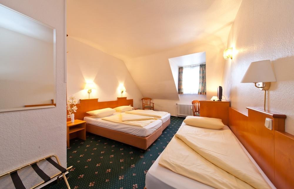 Hotel Ahl Meerkatzen photo 2
