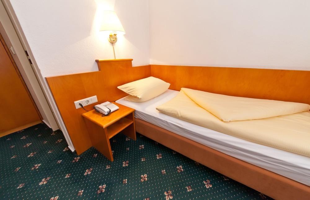 Hotel Ahl Meerkatzen photo 3