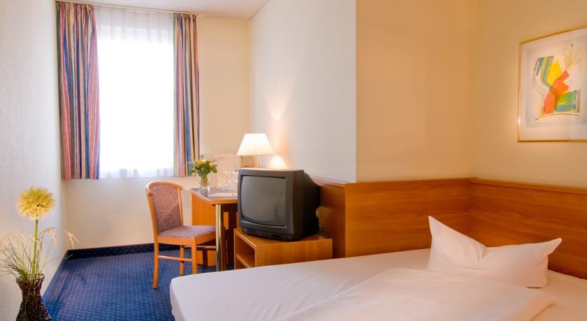 ACHAT HOTEL STUTTGART ZUFFENHAUSEN photo 1