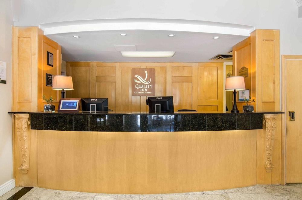 QUALITY INN DOWNTOWN INNER HARBOUR photo 4