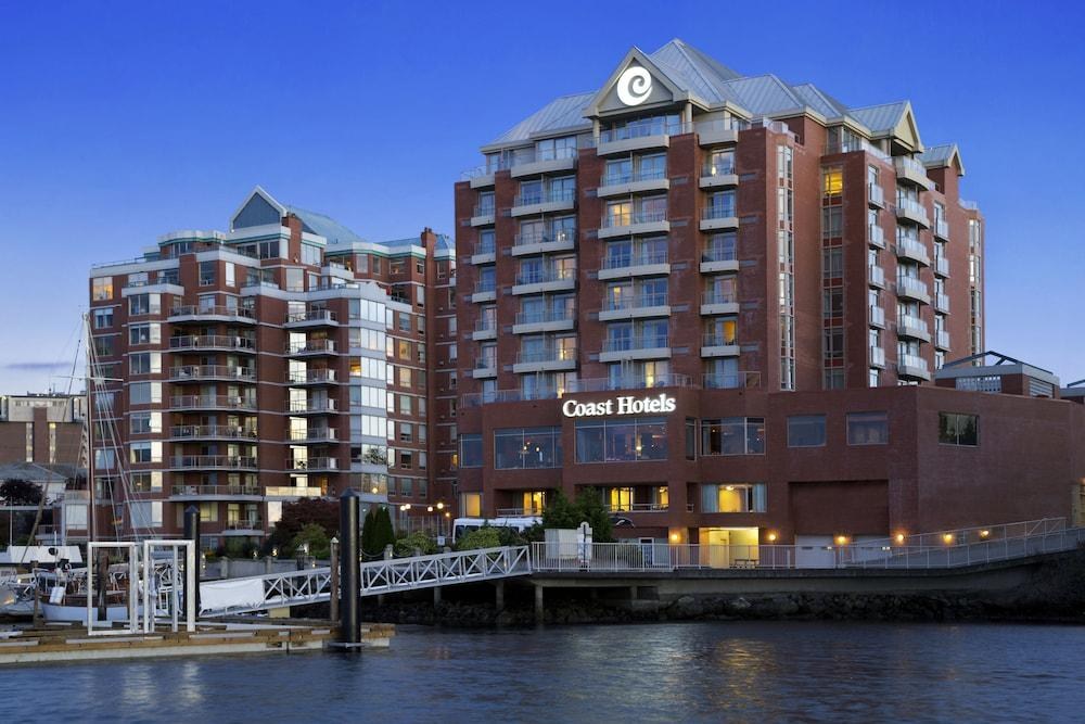 COAST HARBOURSIDE HOTEL & MARINA photo 2