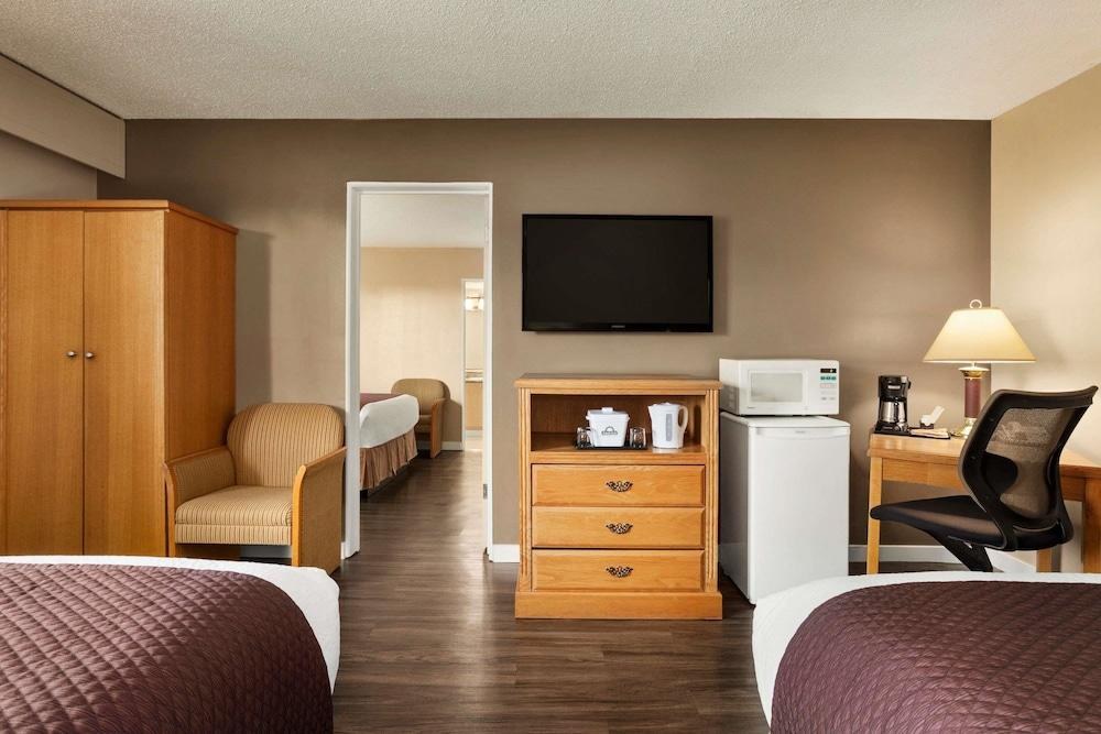 DAYS INN VICTORIA UPTOWN photo 4