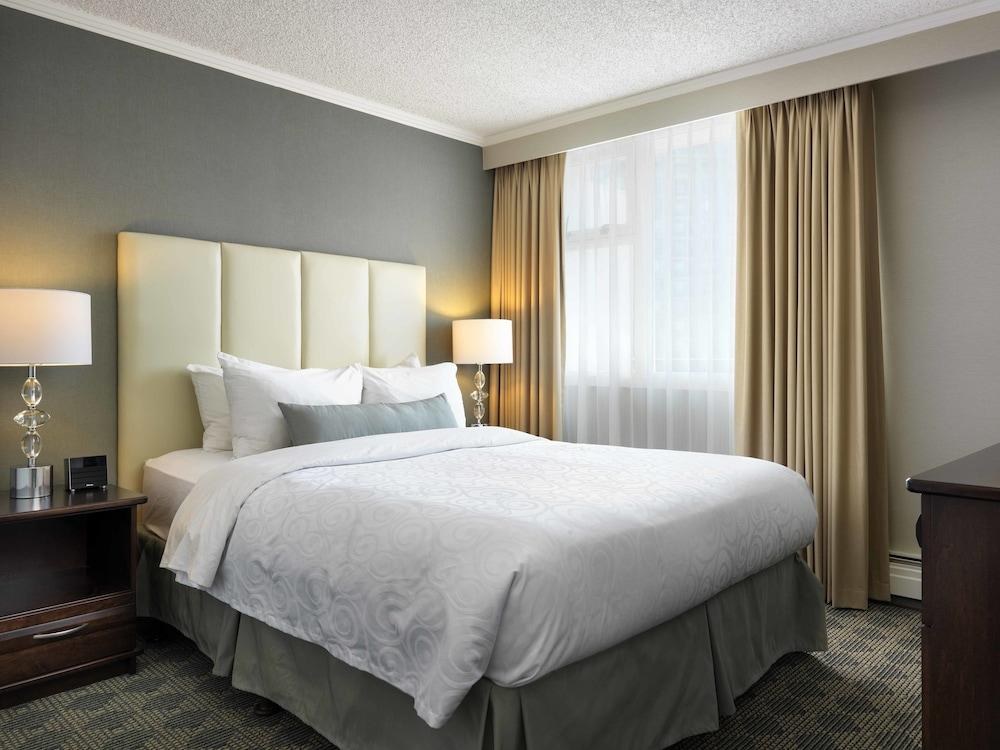 Chateau Victoria Hotel and Suites