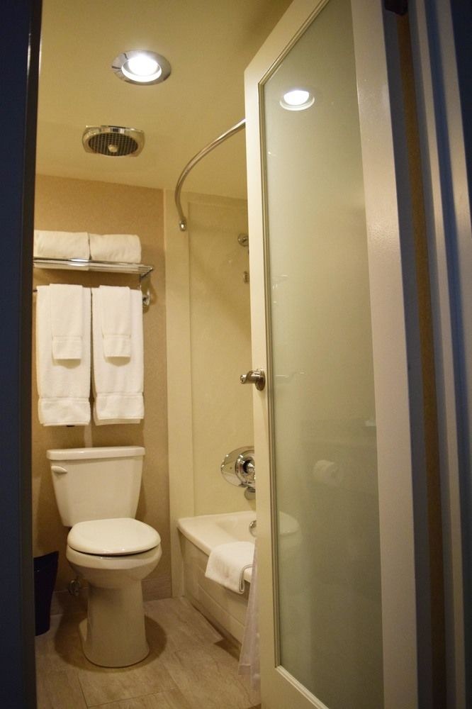 Chateau Victoria Hotel and Suites photo 1