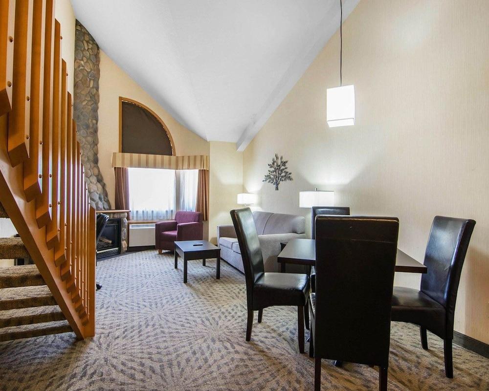 QUALITY RESORT CHATEAU CANMORE photo 2