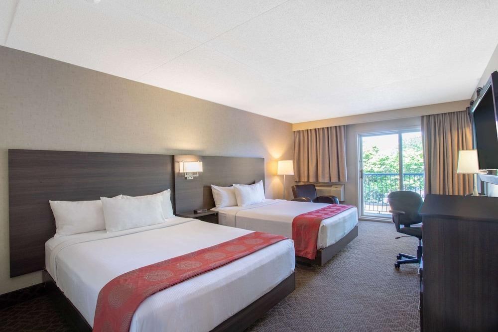 RAMADA KINGSTON HOTEL & CONFERENCE CENTRE photo 3