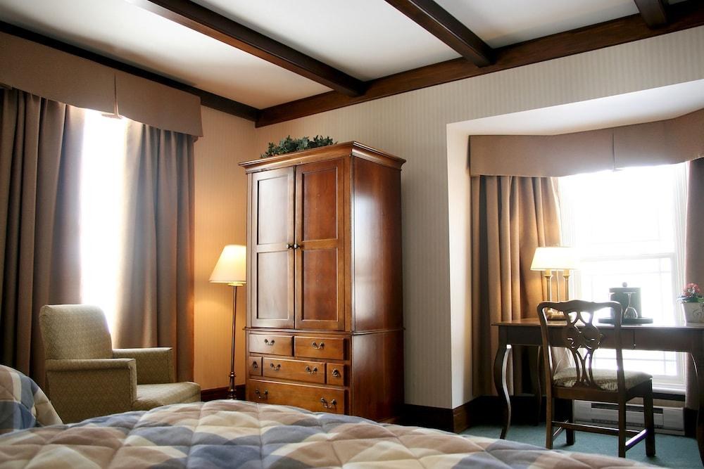 GANANOQUE INN photo 4