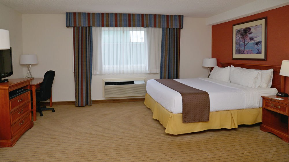 HOLIDAY INN HINTON