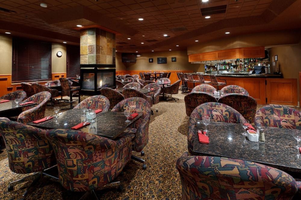 HOLIDAY INN HINTON photo 2