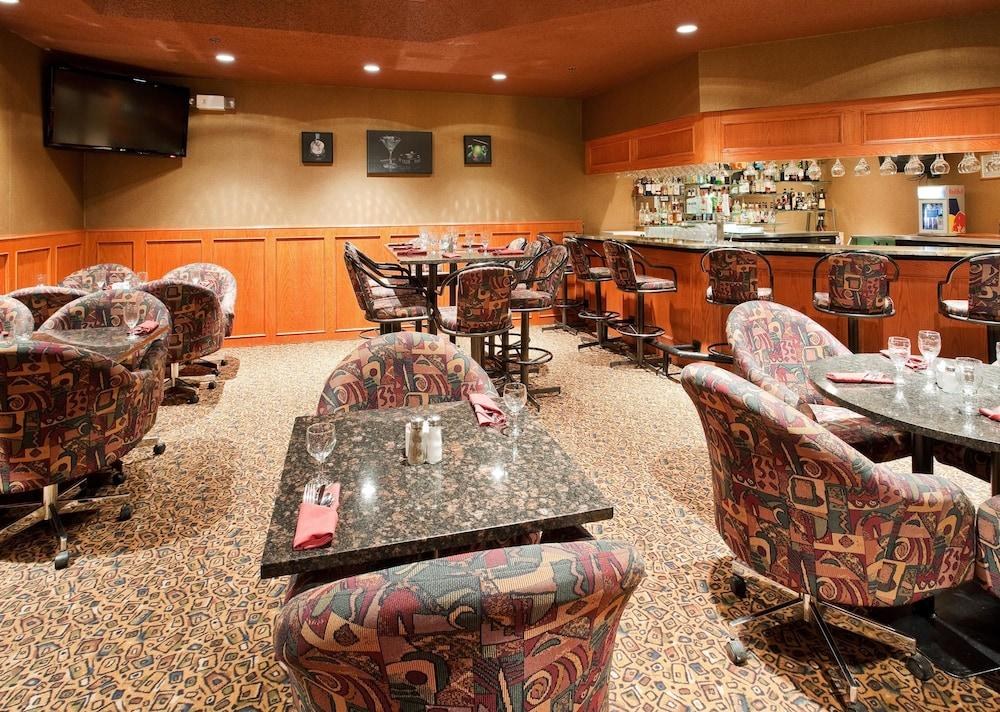HOLIDAY INN HINTON photo 3