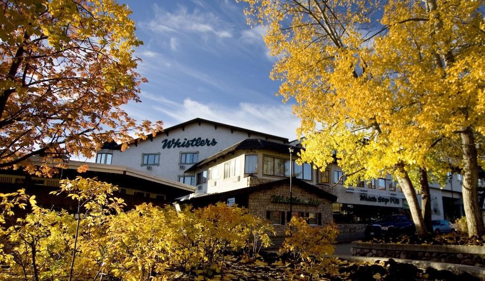 WHISTLERS INN photo 3