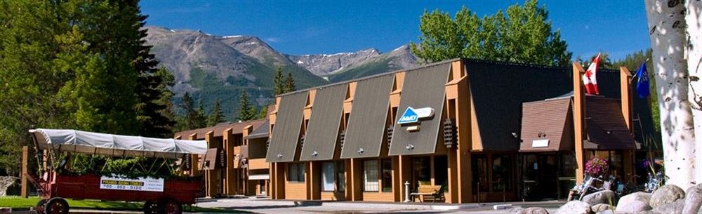 MARMOT LODGE photo 1