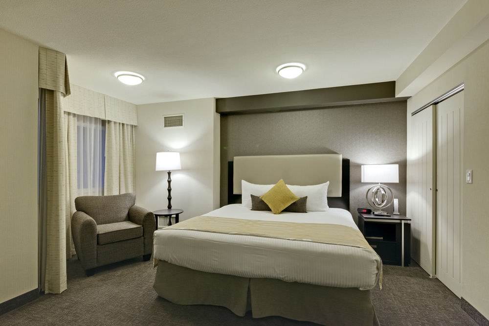 COAST KAMLOOPS HOTEL & CC