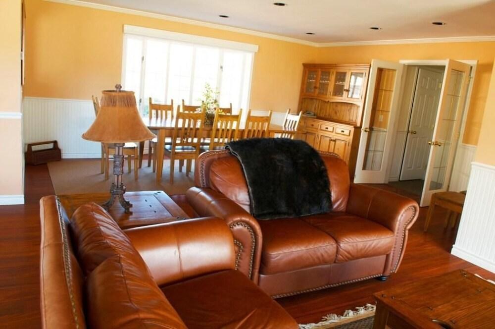 SOUTH THOMPSON INN & GUEST RANCH photo 4