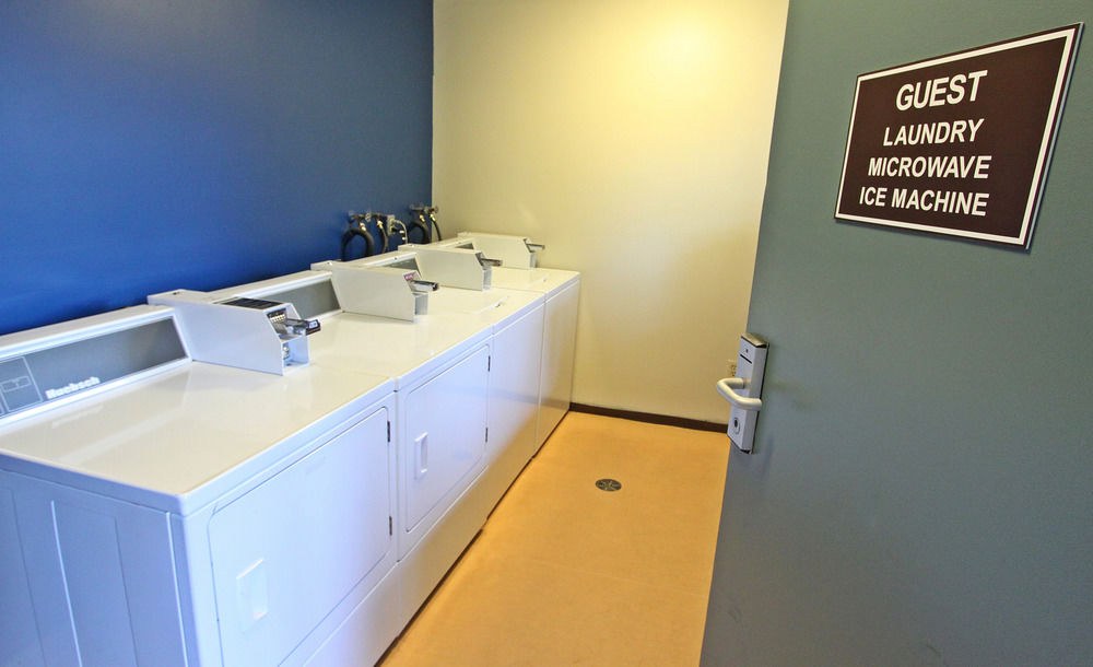 ACCENT INN KELOWNA photo 1