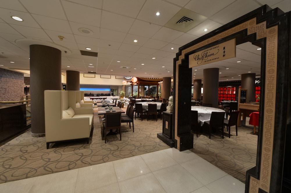 HOLIDAY INN MONTREAL CENTRE VILLE photo 4