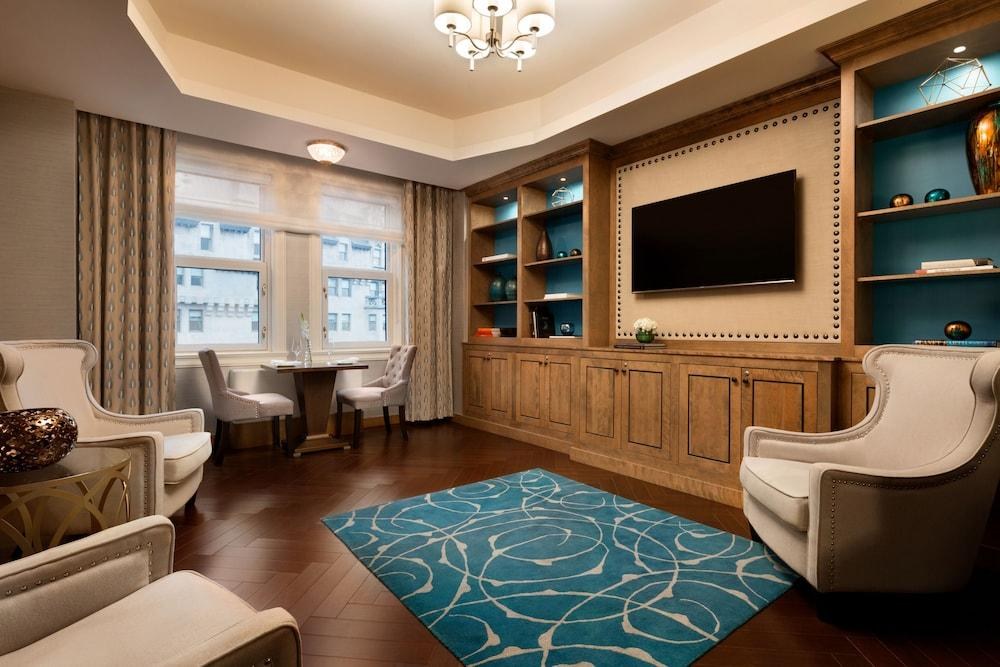 FAIRMONT CHATEAU LAURIER