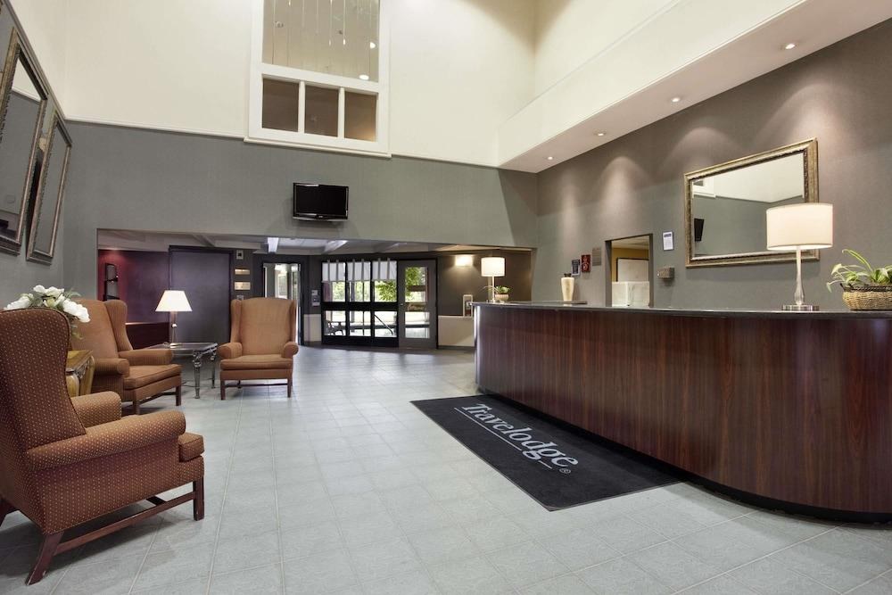 TRAVELODGE OTTAWA EAST photo 2