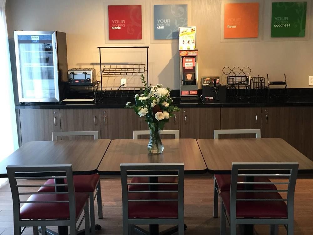COMFORT INN PARRY SOUND