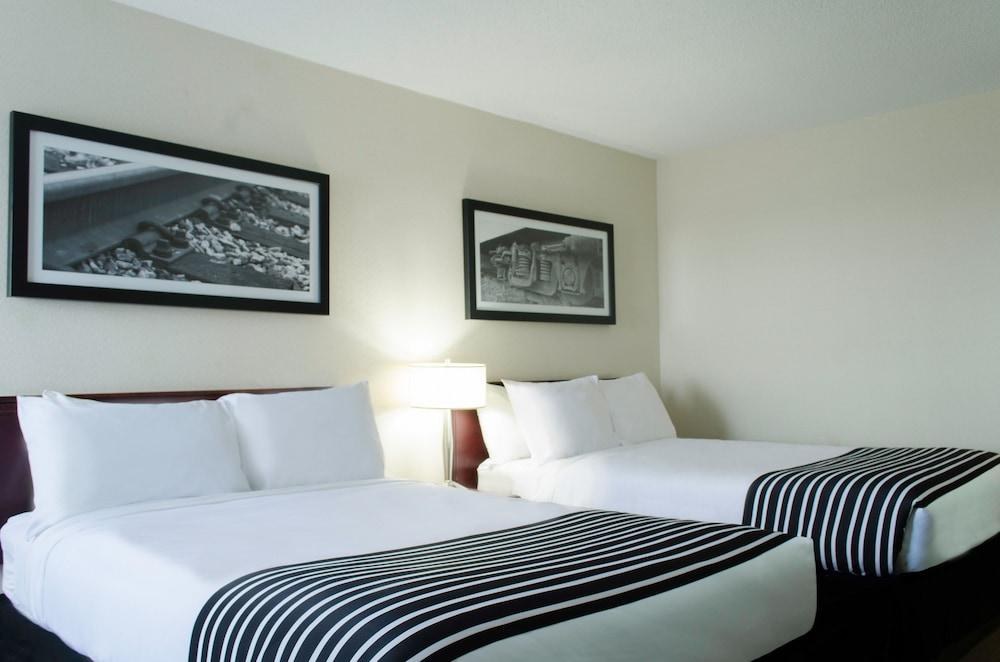 SANDMAN HOTEL LETHBRIDGE photo 2