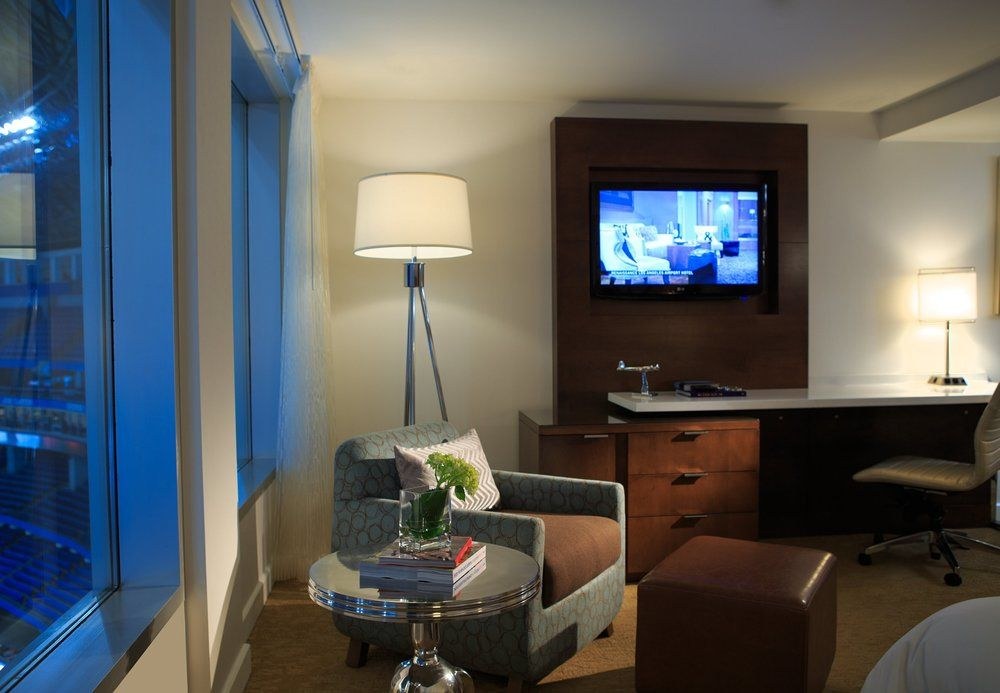TORONTO MARRIOTT CITY CENTRE (FORMERLY RENAISSANCE) photo 2