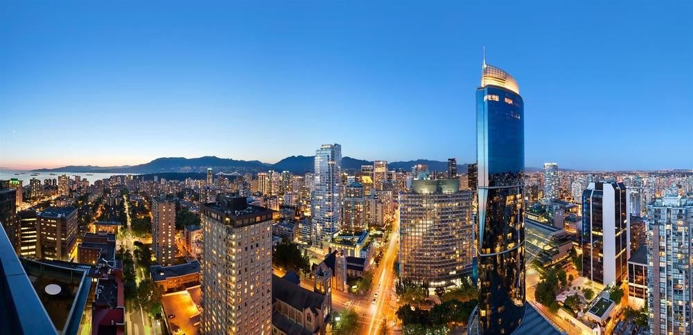 SHERATON WALL CENTRE HOTEL
