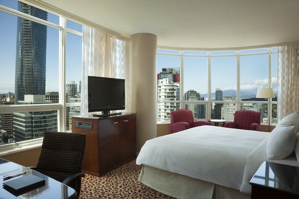 VANCOUVER MARRIOTT PINNACLE HOTEL
