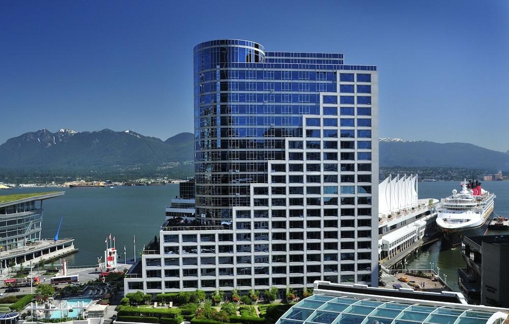 FAIRMONT WATERFRONT photo 2
