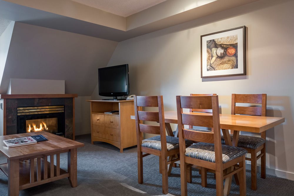 WHISTLER PEAK LODGE photo 1