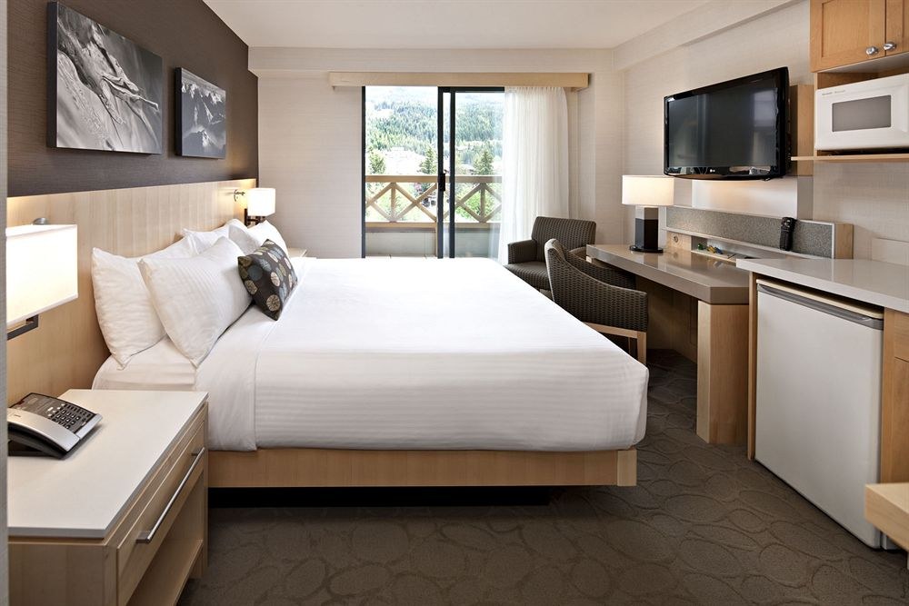DELTA HOTELS BY MARRIOTT WHISTLER VILLAGE SUITES