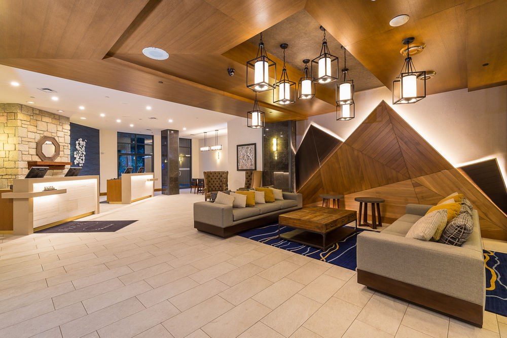 DELTA HOTELS BY MARRIOTT WHISTLER VILLAGE SUITES photo 2
