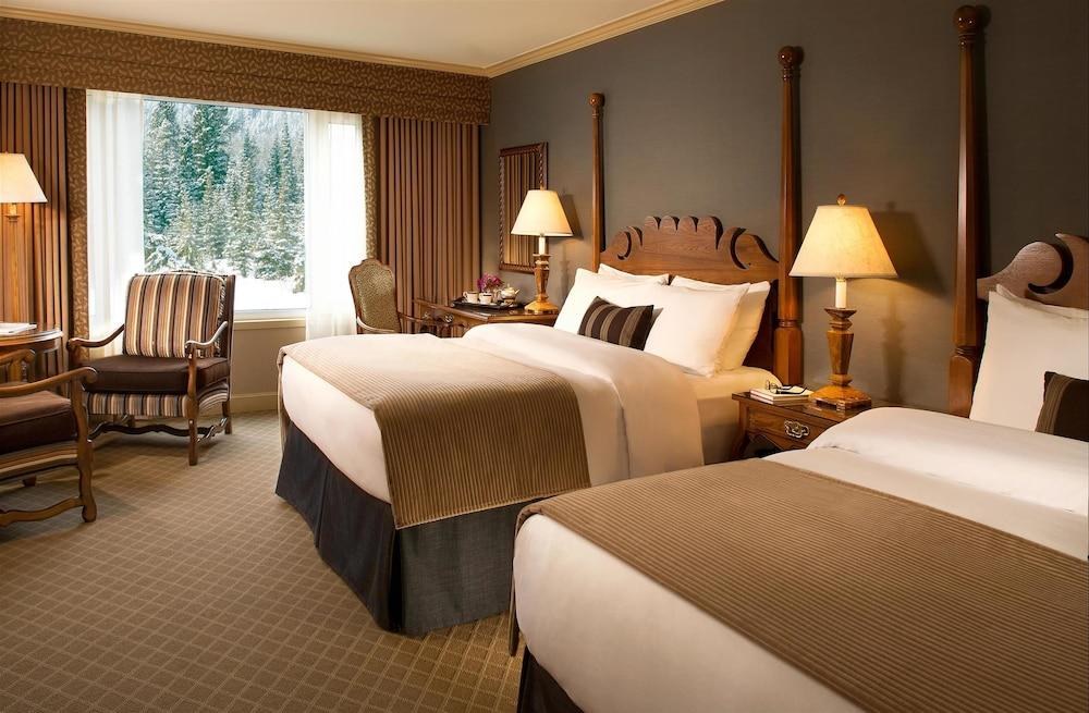 FAIRMONT CHATEAU WHISTLER photo 2