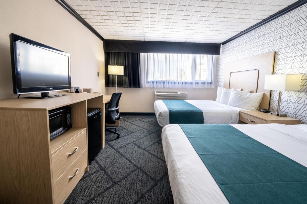Sternwheeler Hotel & Conference Centre, Trademark by Wyndham photo 2