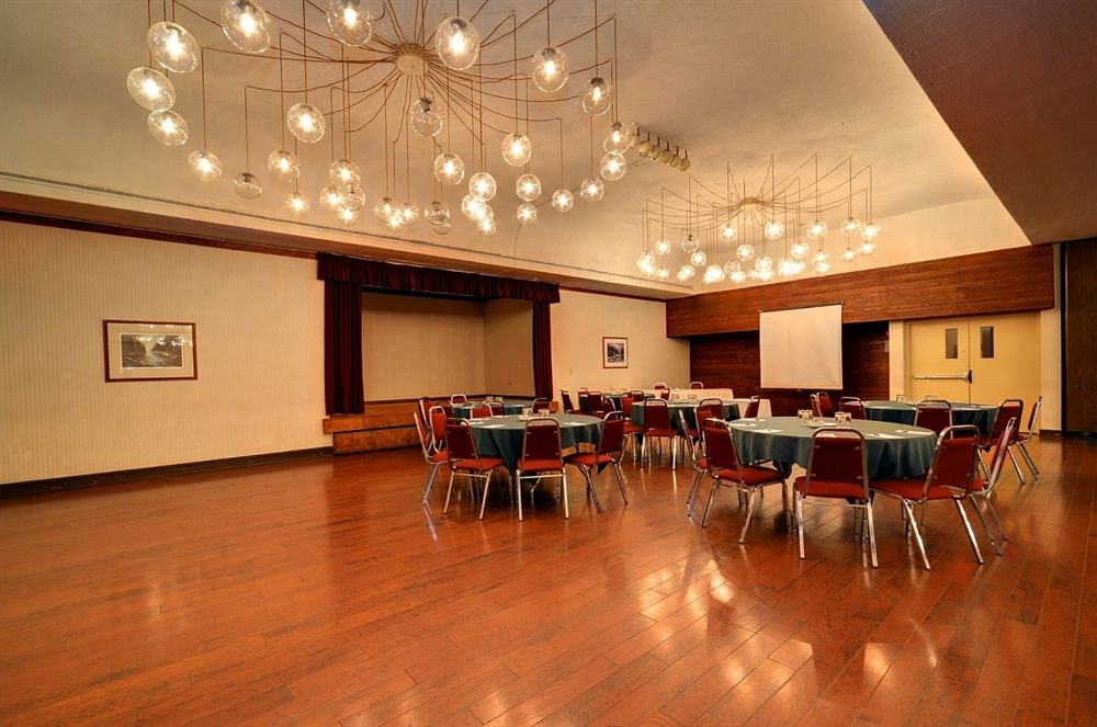 RAMADA PINEWOOD PARK RESORT NORTH BAY