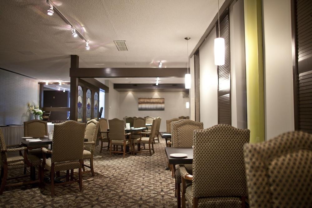 RAMADA PINEWOOD PARK RESORT NORTH BAY photo 4