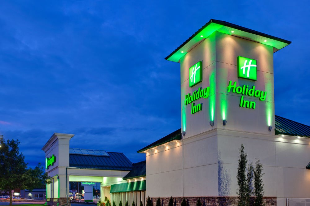 HOLIDAY INN MACLEOD TRAIL SOUTH photo 1