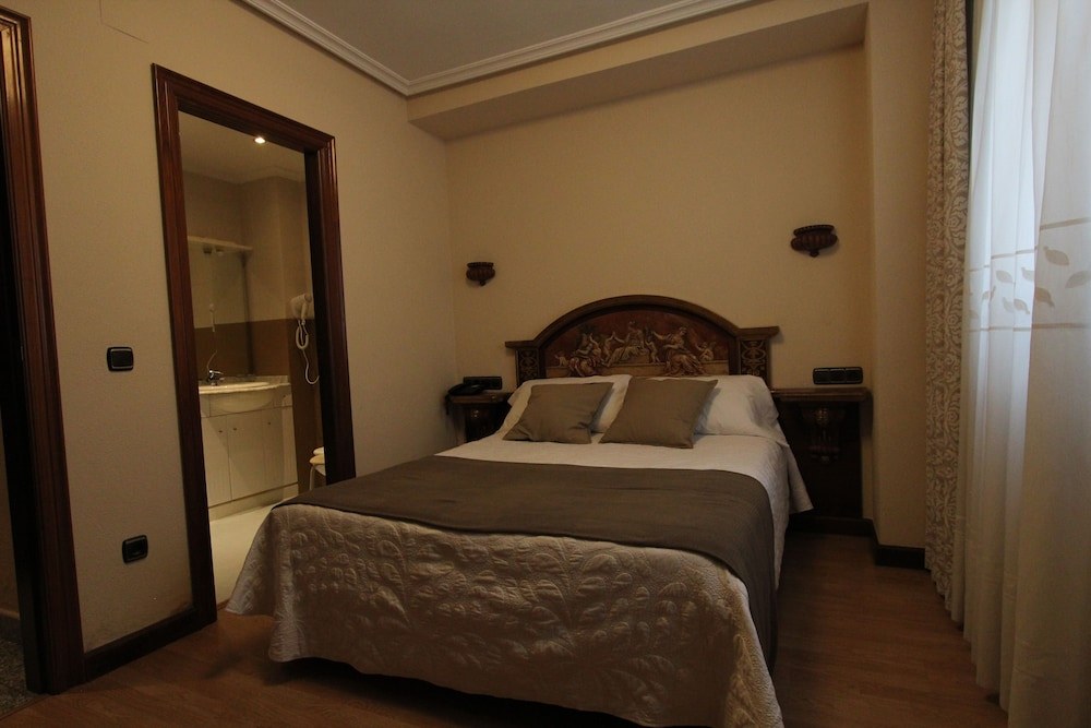 Eurowest photo 1