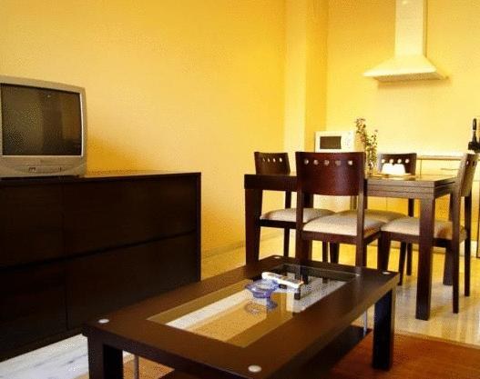 APARTAMENTOS LUX SEVILLA PALACIO photo 2