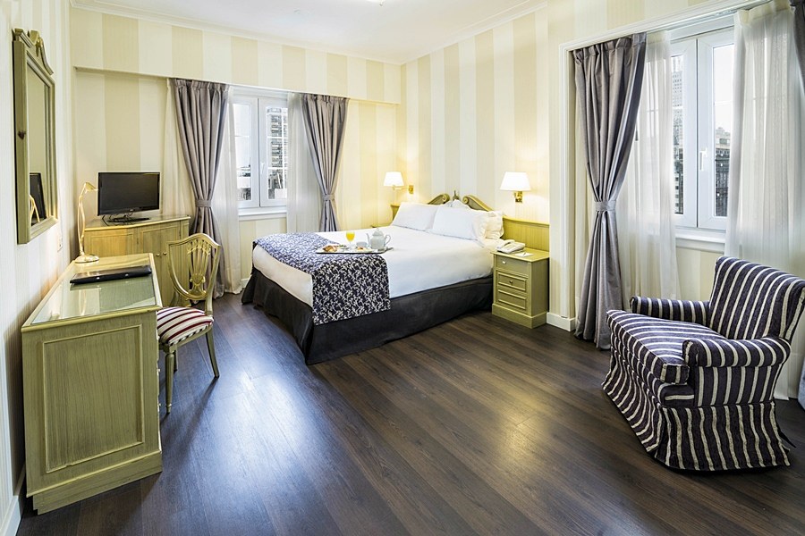 CLARIDGE HOTEL