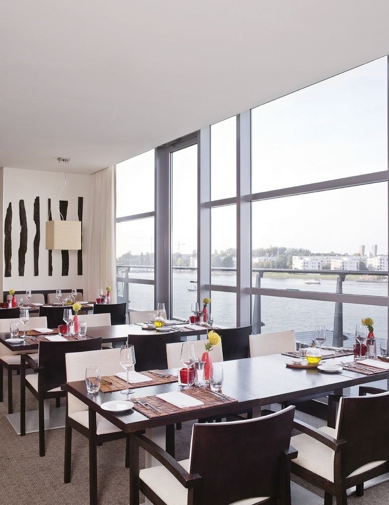 MOVENPICK HOTEL AMSTERDAM CITY CENTRE photo 1