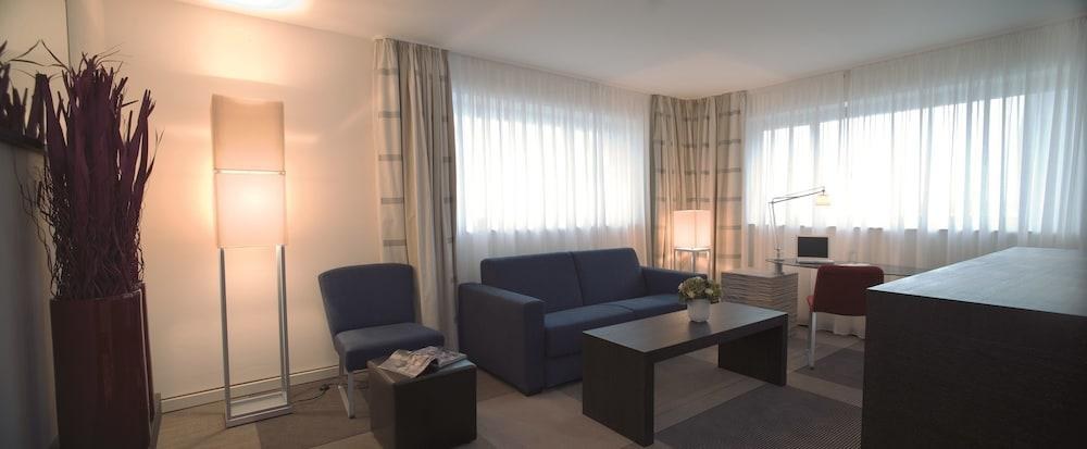 MOVENPICK HOTEL AMSTERDAM CITY CENTRE photo 4