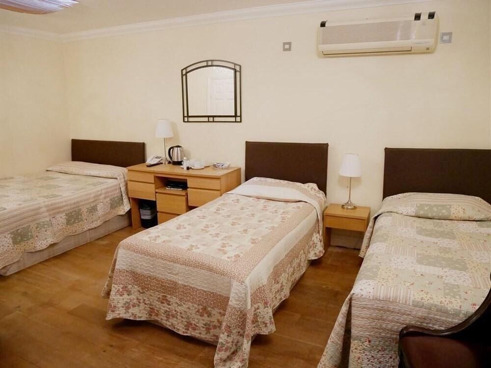 GRESHAM HOTEL HYDE PARK photo 4