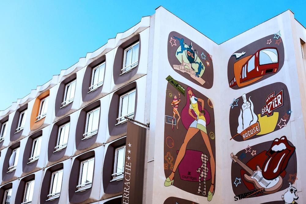 Chromatics Hotel & Restaurant The Hill Club by happyculture photo 3