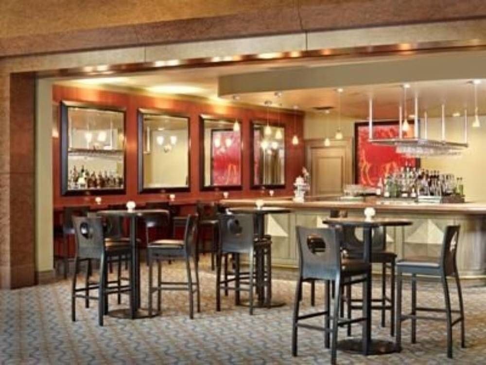 DoubleTree by Hilton Calgary North photo 1