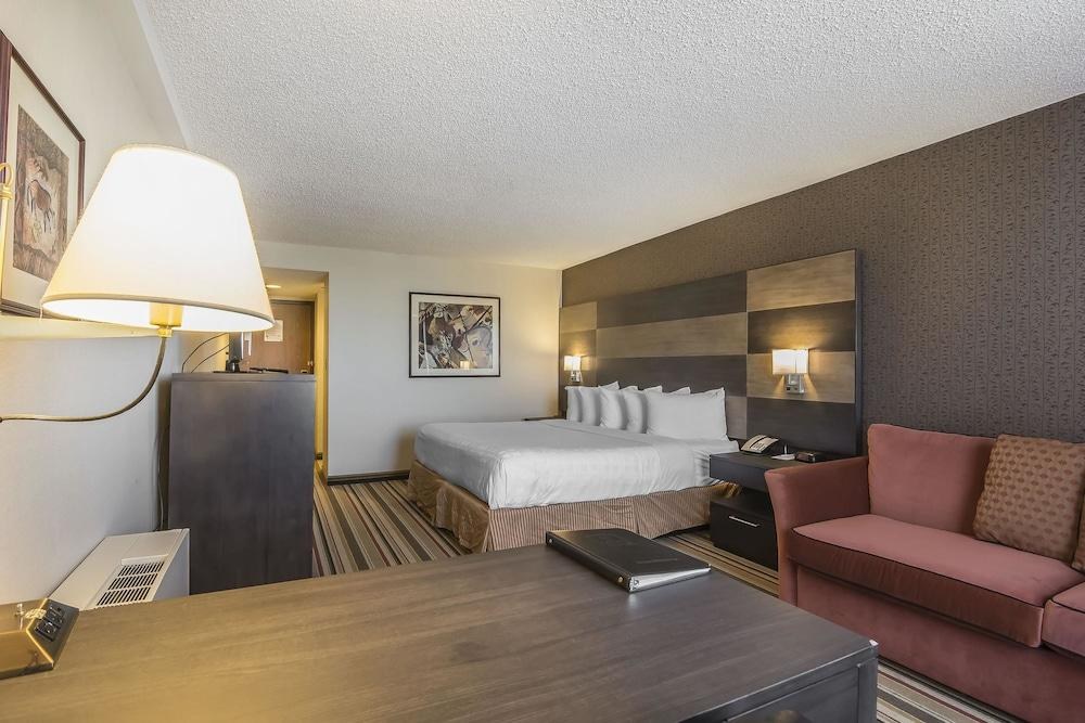 DoubleTree by Hilton Calgary North photo 4