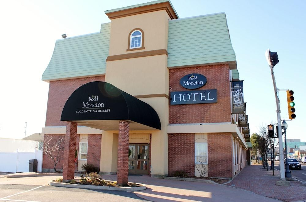 RODD MONCTON photo 3