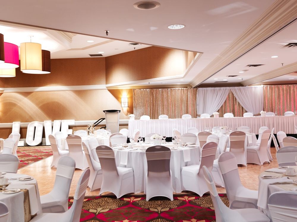 RADISSON SASKATOON photo 2